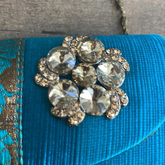 Beautiful clutch - Picture 2 of 10